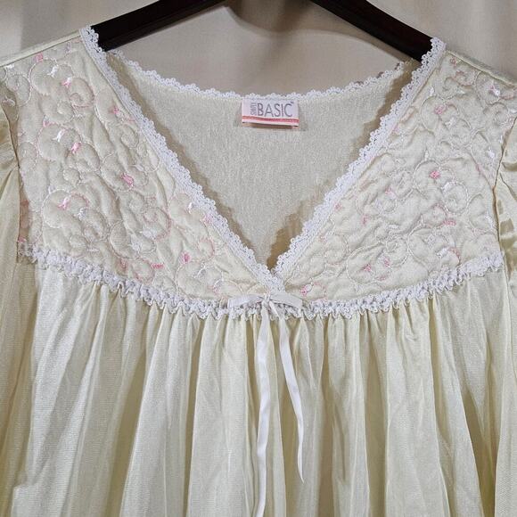 Simply Basic XL Nightgown pastel Yellow Embroidered‎ grandmacore Vintage sleep - Picture 3 of 5